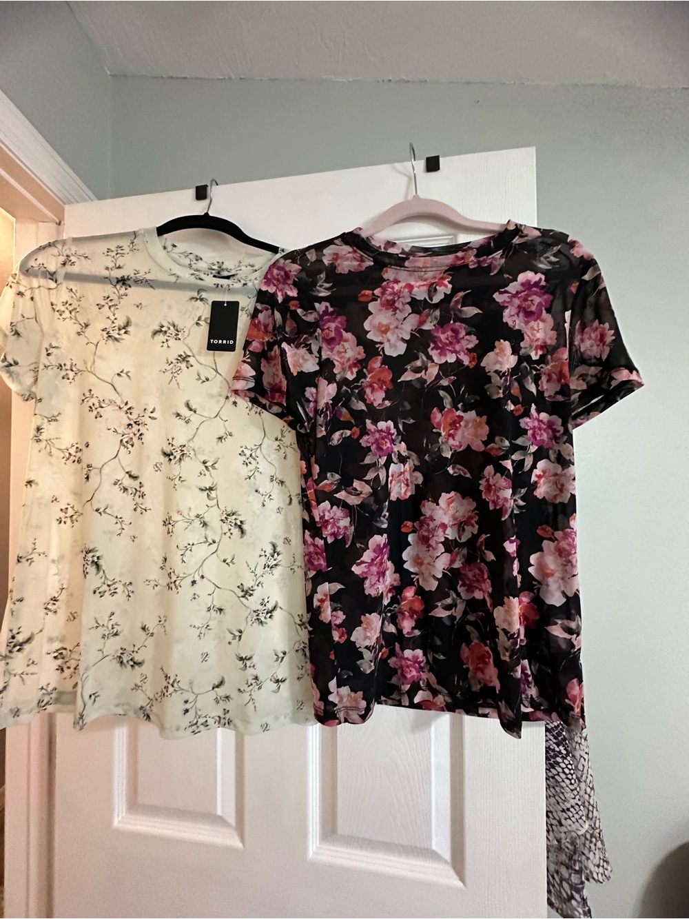 2 torrid Black Floral Short-Sleeve with Pink Flowers